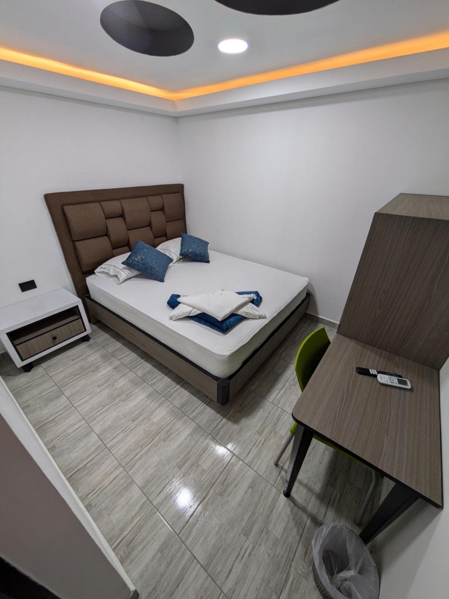 Hostel Boutique Nido De Loros Medellín Buitenkant foto